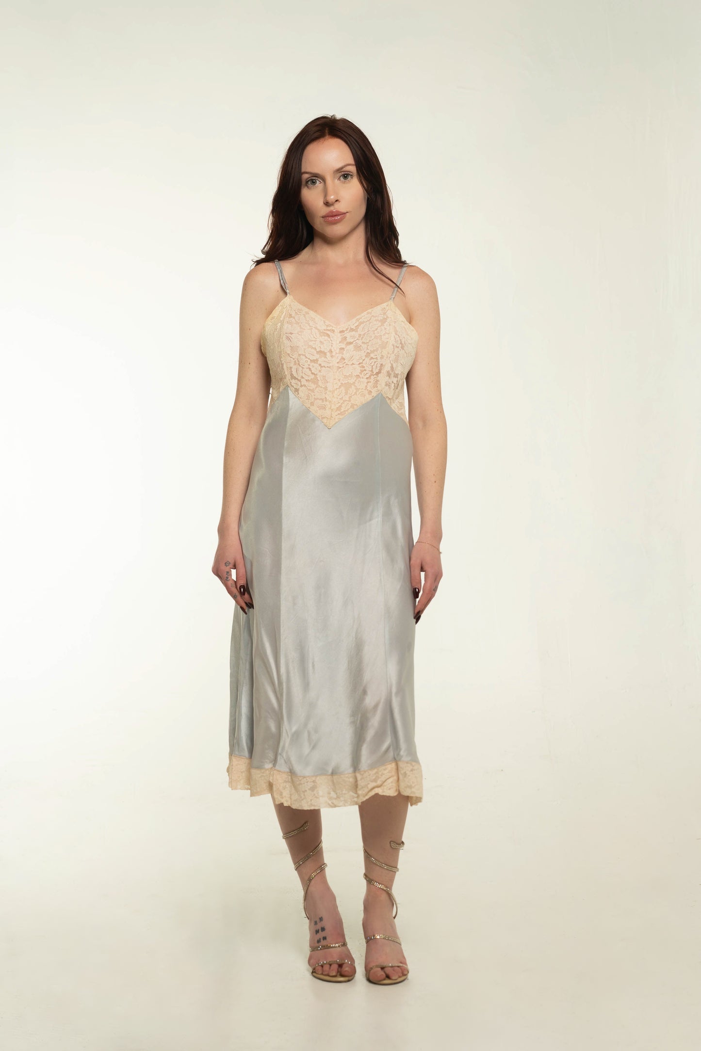 Vintage D'Allairds Dusty Blue Lace Trimmed Sleeveless Midi Dress Size Small